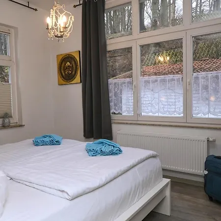 Sanssouci - Baederstilvilla Mit Individuellen Apartment Binz