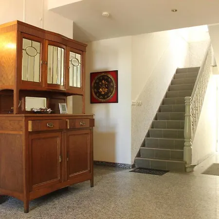 Sanssouci - Baederstilvilla Mit Individuellen Apartment Binz